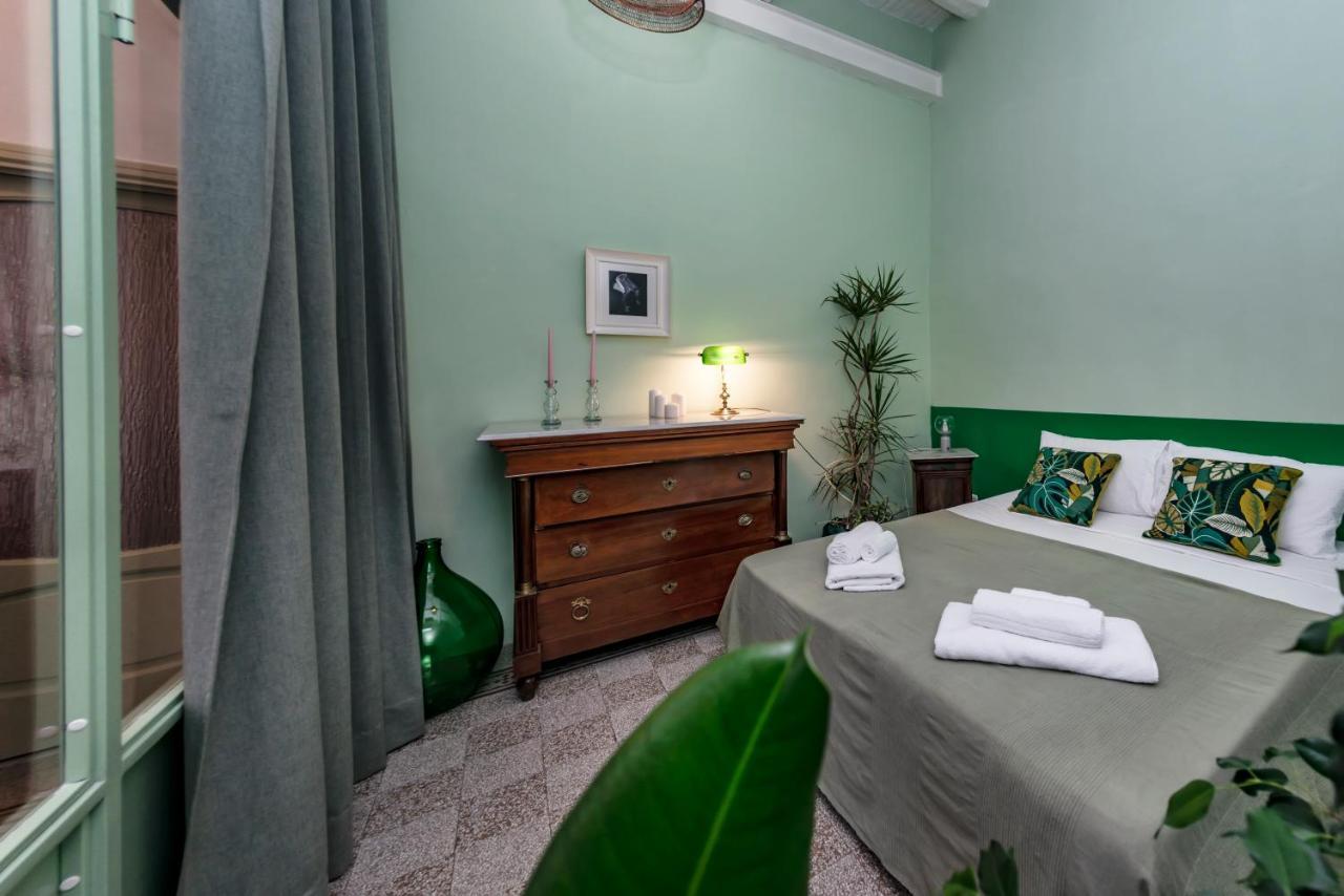 Charming Apartment With Balcony In The Historic Center Naples Exterior photo
